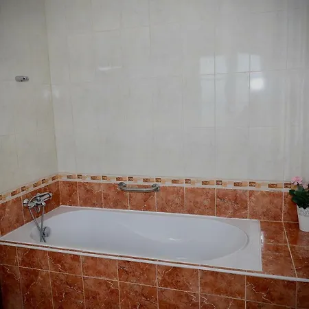 De Barroso Hotel *